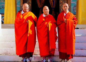 Dorji Lopen appoints Principals and Lam for various monastic institutions