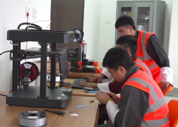 High school students learn digital fabrication basics