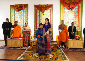 Sithar Lhamo, 90, receives Living Legend Award in Weaving Culture