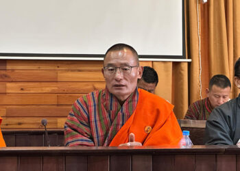 PM pushes for entrepreneurial districts and private sector approach in government