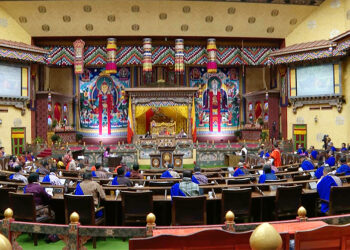 Women underrepresented in leadership roles, UN report finds