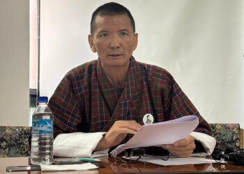 Health secretary highlights gaps in taxation of non-nicotine e-cigarettes