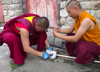 Monks and nuns learn to fix water issues