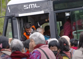 Safety concerns grow as devotees attending Nyingthig Yazhi in Kuenselphodrang crowd evening bus services