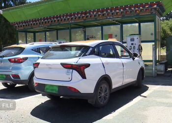 Task force finds 34 EV taxis undelivered, gives 90 days to deliver pending vehicles