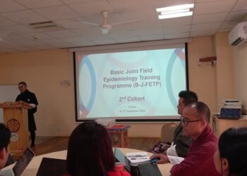 One health professionals trained in field epidemiology to enhance health security