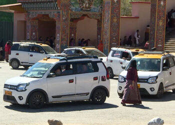 Limited taxi causes inconvenience for GPPF devotees, taxi drivers unhappy with card system