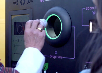 Paro installs reverse vending machine to tackle growing waste