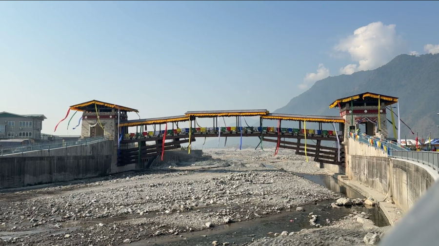 Steel arch bazam opens in Phuentshogling