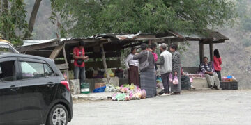 Roadside vendors seek market shed at Sunkosh tri-junction