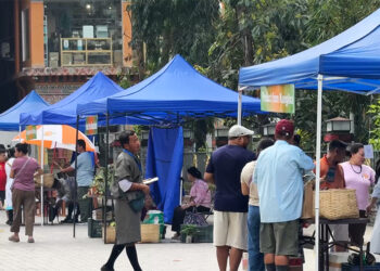 Fresh produce drives steady crowds at Phuentshogling Sunday market