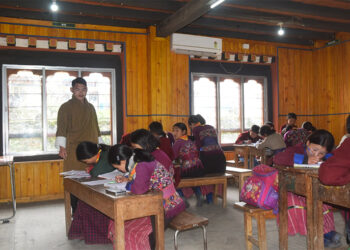 Sakteng school replaces firewood heating with modern system