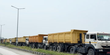 Recurring Amochhu floods hamper export operations, delay labour permits
