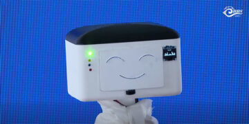 First civil service robot, Zhiyop