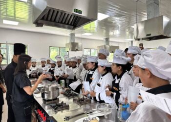 Learning Thai cuisine, exploring new career opportunities