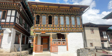 New showroom, new opportunities for Khoma weavers