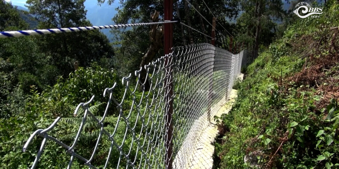 New fence protects Shongphu farmland, but neighbouring farmers fear rising wildlife damage