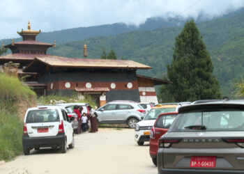 Limited parking at Changangkha Lhakhang raises safety concerns