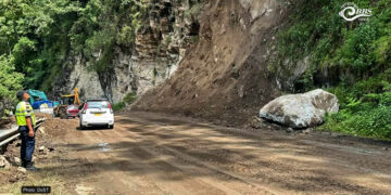 MoIT working on long-term measures and faster response for Wangdue-Thimphu highway